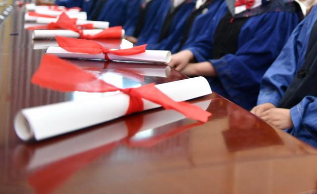 高校:问题学位论文,将追责导师!