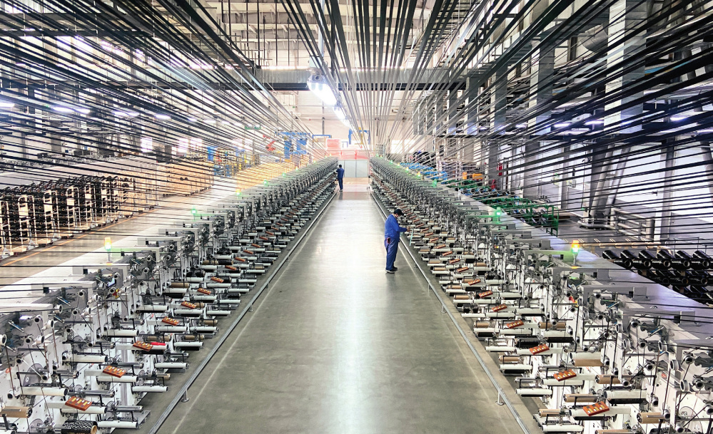 一高校,培养工科人才新方法:让学生去生产一线“读研”